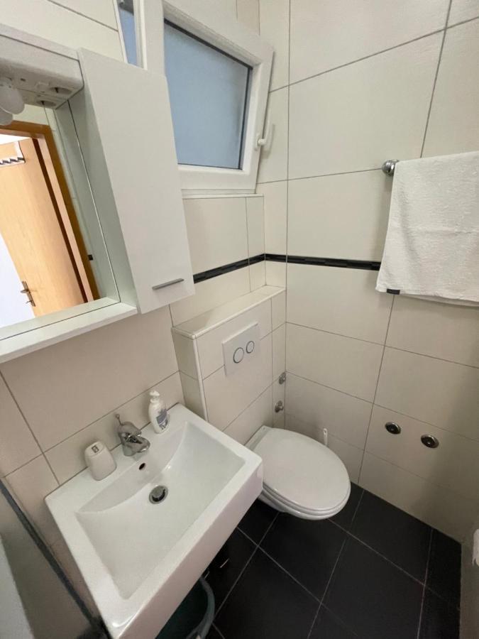 Apartmani Jasminka Vodice Bagian luar foto