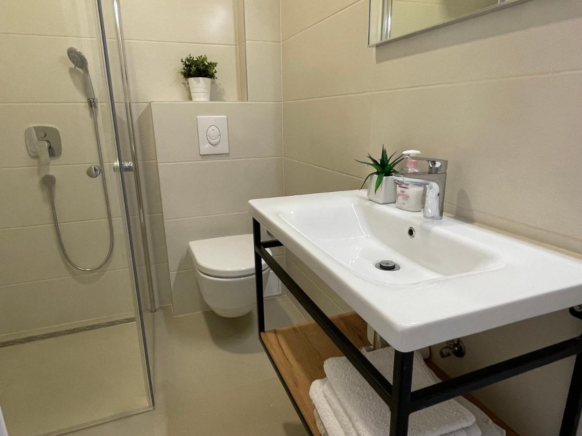Apartmani Jasminka Vodice Bagian luar foto